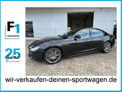 Silber silber metallic Gebraucht 2018 Maserati Ghibli Coupé | 32.900 € (Guter Preis)