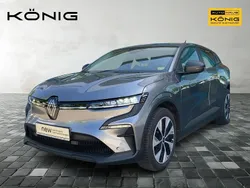 Grau Gebraucht 2023 Renault Mégane Limousine | 30.990 € (Etwas zu teuer)