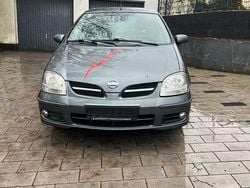 Grau Gebraucht 2006 Nissan Almera Tino Acenta Van / Kleinbus | 899 € (Guter Preis)
