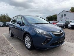 Blau Gebraucht 2016 Opel Zafira Tourer drive Van / Kleinbus | 11.499 € (Fairer Preis)