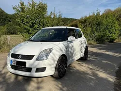 Weiß Gebraucht 2009 Suzuki Swift Club Limousine | 3.900 € (Etwas zu teuer)