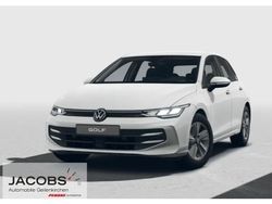 Weiß Gebraucht 2024 VW Golf VIII Life Limousine | 31.660 € (Fairer Preis)