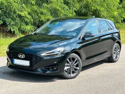 Abyss black Gebraucht 2024 Hyundai i30 Advantage Limousine | 20.890 € (Fairer Preis)