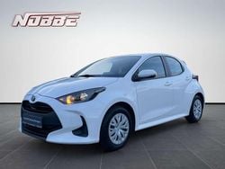 Schneeweiß Gebraucht 2022 Toyota Yaris Hybrid Business Edition Kleinwagen | 17.480 € (Guter Preis)