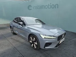 Grau Gebraucht 2024 Volvo S60 Limousine | 45.750 € (Teuer)