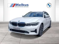 Weiß Gebraucht 2022 BMW 318 Advantage Kombi | 25.770 € (Fairer Preis)