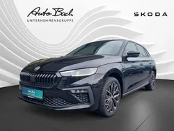 Schwarz (blackmagic perleffekt) Gebraucht 2024 Skoda Scala Drive Kleinwagen | 24.870 € (Etwas zu teuer)