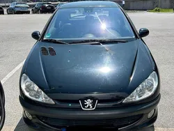 Schwarz Gebraucht 2002 Peugeot 206 Kleinwagen | 1.800 € (Etwas zu teuer)