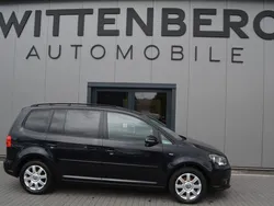 Schwarz Gebraucht 2012 VW Touran Match Van / Kleinbus | 9.999 € (Teuer)