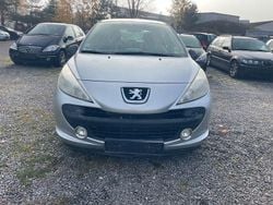 Silber Gebraucht 2009 Peugeot 207 Premium Limousine | 1.990 € (Superpreis)