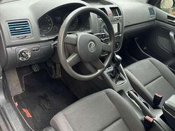 Schwarz Gebraucht 2005 VW Golf IV | 2.000 €