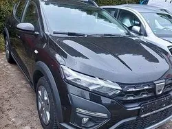 Schwarz Gebraucht 2023 Dacia Sandero Stepway Kleinwagen | 16.590 € (Fairer Preis)