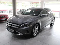 Mountaingrau Gebraucht 2017 Mercedes GLA200 Sport SUV | 19.990 € (Guter Preis)