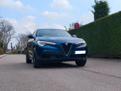 Blau Gebraucht 2018 Alfa Romeo Stelvio Lusso SUV | 29.900 € (Guter Preis)