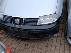 Grau Gebraucht 2004 Seat Alhambra Van / Kleinbus | 999 € (Guter Preis)