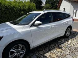 Weiß Gebraucht 2021 Ford Focus Cool & Connect Kombi | 14.800 € (Guter Preis)