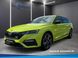 Gruen Gebraucht 2024 Skoda Octavia RS Kombi | 37.990 € (Fairer Preis)
