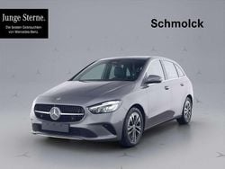 Grau Gebraucht 2024 Mercedes B200 Progressive Van / Kleinbus | 36.900 € (Teuer)