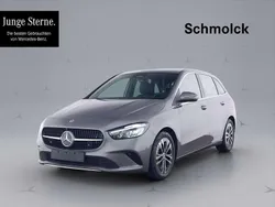 Grau Gebraucht 2024 Mercedes B200 Progressive Van / Kleinbus | 36.900 € (Teuer)