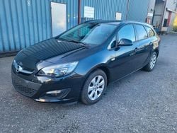 Schwarz Gebraucht 2015 Opel Astra Kombi | 6.999 € (Etwas zu teuer)