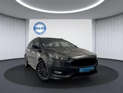 Grau Gebraucht 2017 Ford Focus ST-Line Limousine | 7.999 € (Guter Preis)