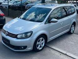 Silber Gebraucht 2011 VW Touran Highline Van / Kleinbus | 4.999 € (Superpreis)