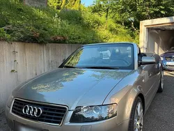 Grau Gebraucht 2004 Audi A4 Cabriolet Cabrio | 6.000 €