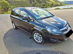 Schwarz Gebraucht 2014 Opel Zafira Family Van / Kleinbus | 8.900 €