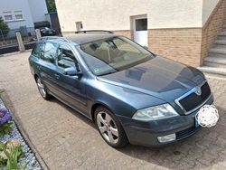 Grau Gebraucht 2006 Skoda Octavia Ambiente Kombi | 4.250 € (Teuer)