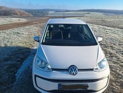Weiß Gebraucht 2018 VW up! move up! Kleinwagen | 5.799 € (Guter Preis)