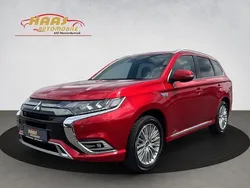 Rot Gebraucht 2021 Mitsubishi Outlander P-HEV Plus SUV | 22.900 € (Guter Preis)