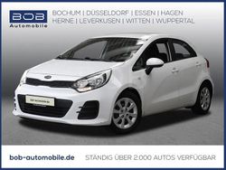 Weiß Gebraucht 2017 Kia Rio Kleinwagen | 7.970 € (Fairer Preis)