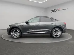 Daytonagrau perleffekt Gebraucht 2022 Audi e-tron Sportback Ambiente SUV | 33.090 € (Fairer Preis)