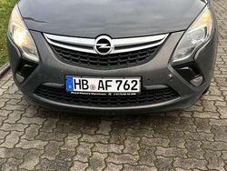 Gebraucht 2015 Opel Zafira Tourer drive Van / Kleinbus | 9.500 € (Etwas zu teuer)