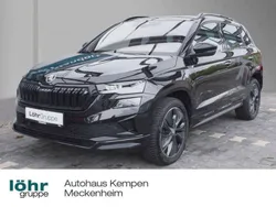 Schwarzmagic perleffekt met. Gebraucht 2024 Skoda Karoq SportLine SUV | 35.950 € (Guter Preis)