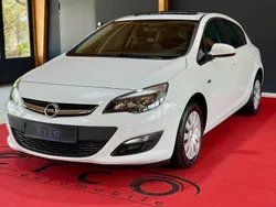 Weiß Gebraucht 2015 Opel Astra Selection Limousine | 9.790 € (Fairer Preis)