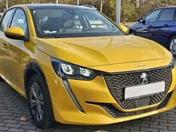 Gelb Gebraucht 2020 Peugeot e-208 Allure Kleinwagen | 16.989 € (Fairer Preis)
