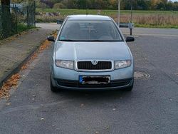 Blau Gebraucht 2003 Skoda Fabia Kleinwagen | 1.699 € (Fairer Preis)