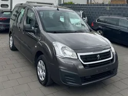Grau Gebraucht 2016 Peugeot Partner Tepee Active Van / Kleinbus | 10.200 € (Guter Preis)