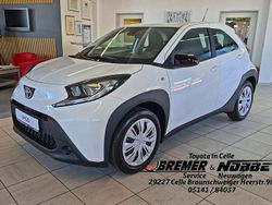 Weiß Neu 2025 Toyota Aygo X Business Edition SUV | 17.750 €
