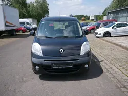 Schwarz Gebraucht 2013 Renault Kangoo Happy Family Van / Kleinbus | 4.699 € (Fairer Preis)