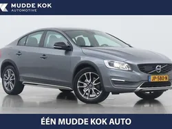Grau Gebraucht 2016 Volvo S60 CC Summum Limousine | 11.122 €