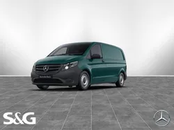 Grün Gebraucht 2020 Mercedes Vito Van / Kleinbus | 21.393 € (Fairer Preis)