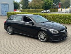 Schwarz Gebraucht 2015 Mercedes CLA180 Shooting Brake AMG line Kombi | 14.500 € (Fairer Preis)