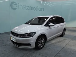 Weiß Gebraucht 2024 VW Touran Comfortline Van / Kleinbus | 34.156 € (Fairer Preis)