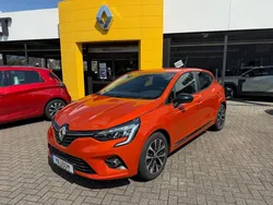 Orange Gebraucht 2023 Renault Clio V Limousine | 15.989 € (Fairer Preis)