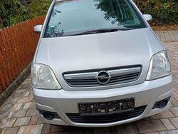 Grau Gebraucht 2009 Opel Meriva Edition Van / Kleinbus | 1.650 € (Guter Preis)