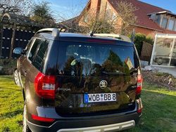 Braun Gebraucht 2017 Skoda Yeti LAURIN & KLEMENT SUV | 15.900 € (Fairer Preis)