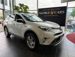 Weiß Gebraucht 2016 Toyota RAV4 Hybrid Edition SUV | 17.990 € (Fairer Preis)