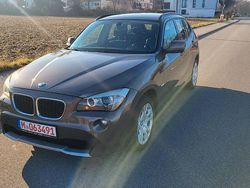 Braun Gebraucht 2010 BMW X1 SUV | 4.950 € (Fairer Preis)